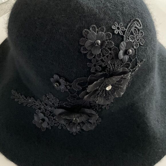August Hat Wool Embellished Hat Black OSFM main image 10